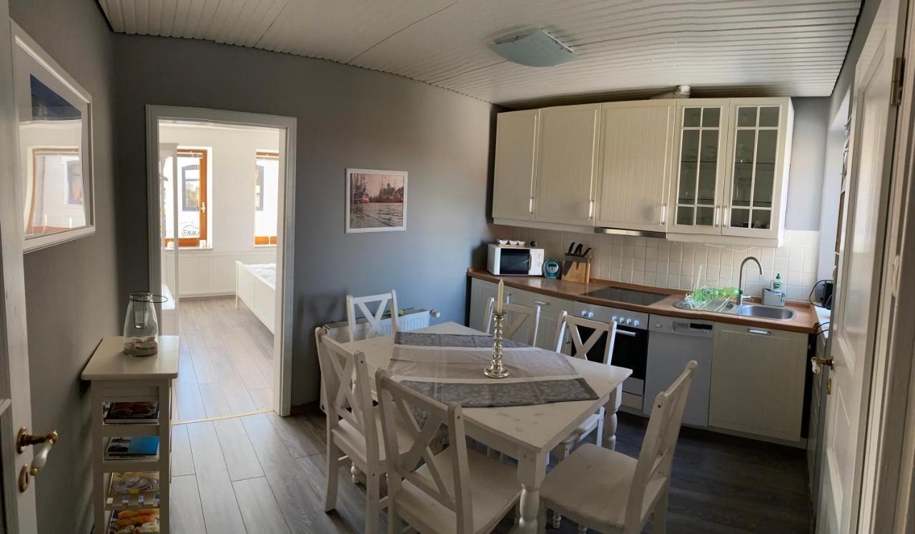 Gasthaus Hafenblick Tonning Bagian luar foto